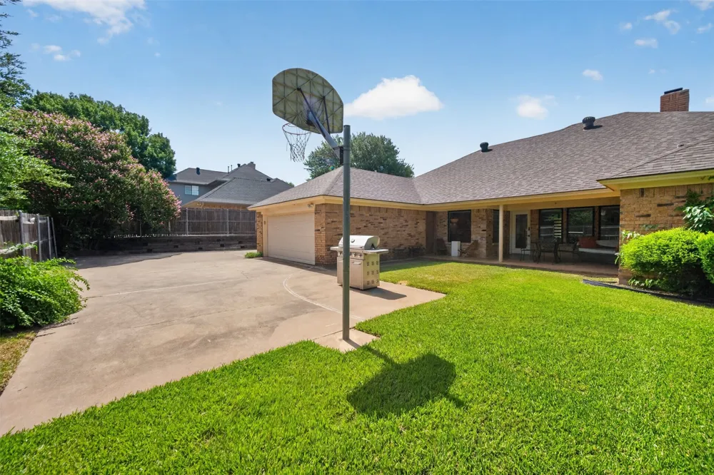 6621 Quail Ridge Drive North Richland Hills, TX 76180