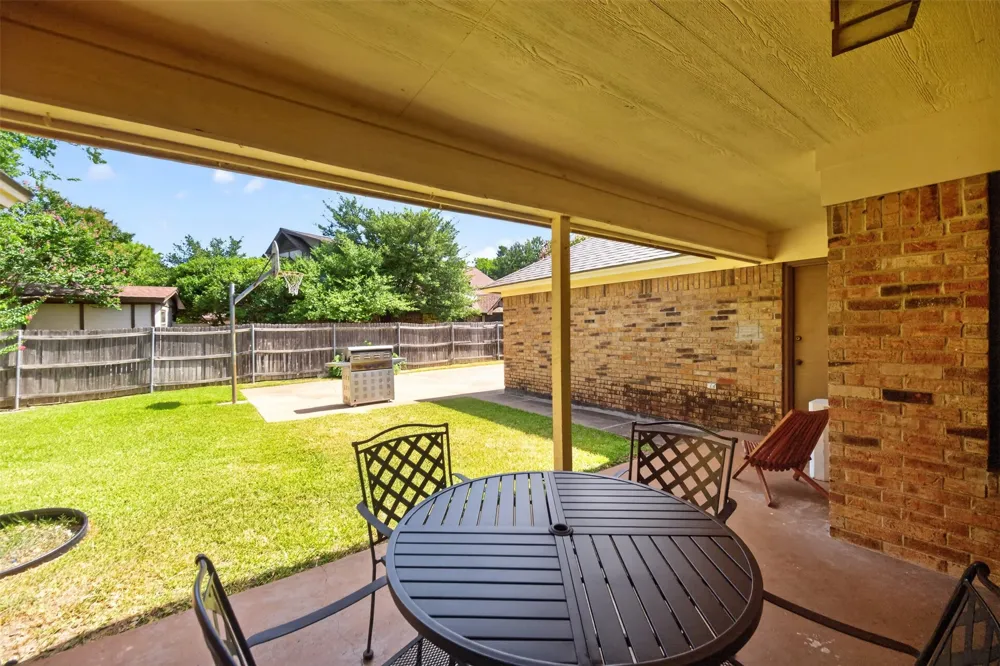 6621 Quail Ridge Drive North Richland Hills, TX 76180