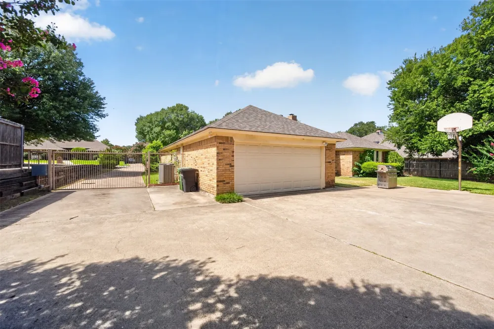 6621 Quail Ridge Drive North Richland Hills, TX 76180
