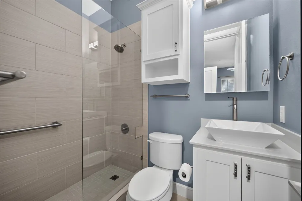 5015 Meridian Lane #2102 Addison, TX 75001