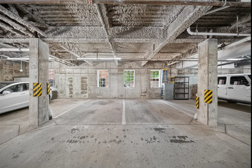 5015 Meridian Lane #2102 Addison, TX 75001