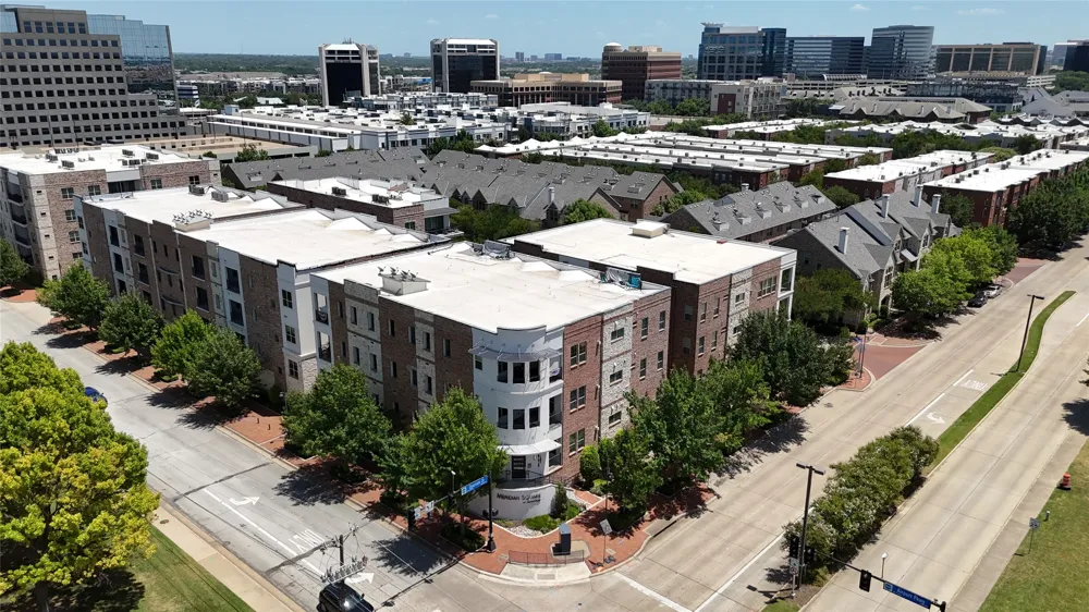 5015 Meridian Lane #2102 Addison, TX 75001