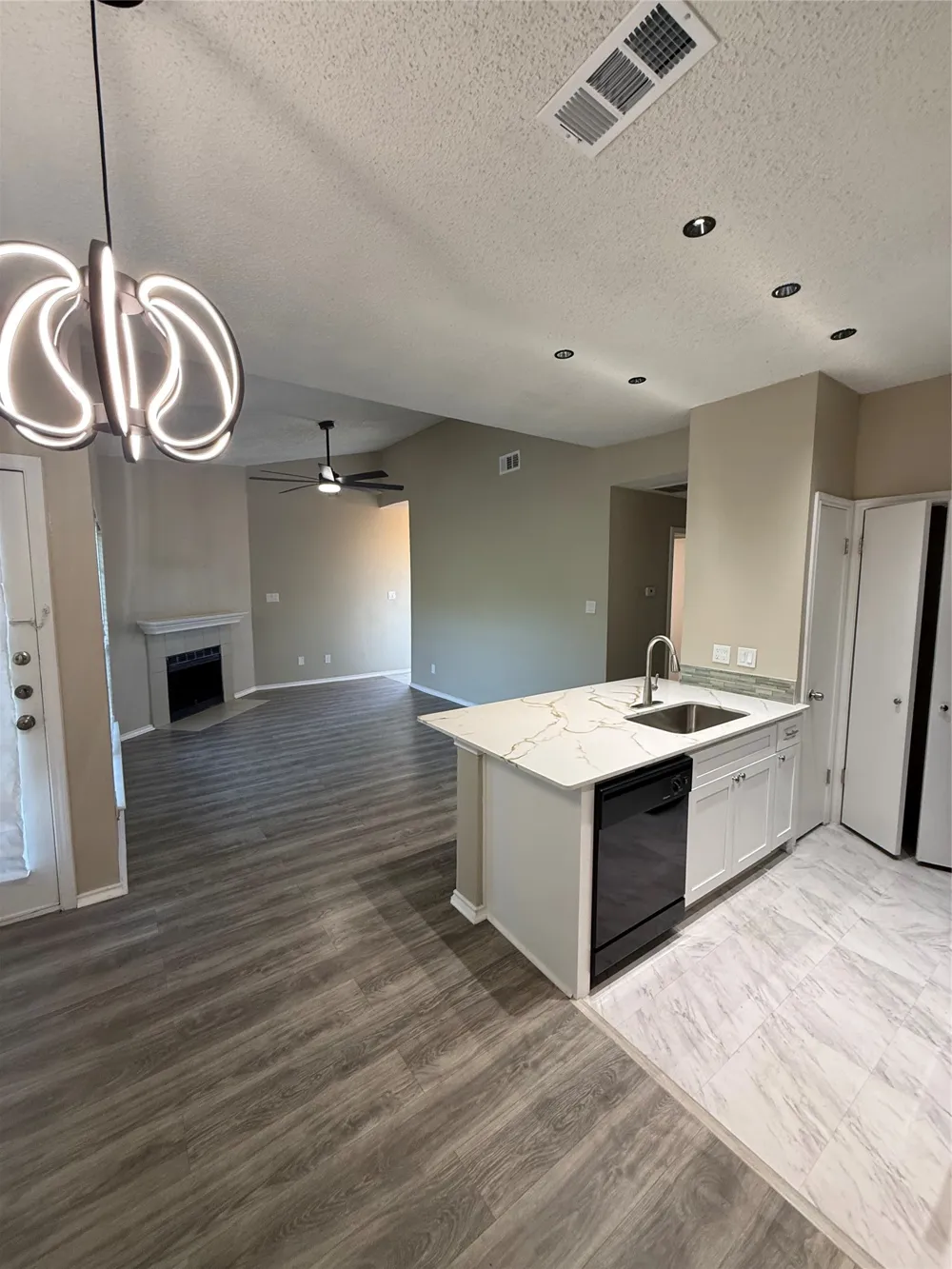 4103 Esters Road #208 Irving, TX 75038