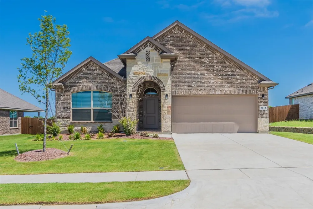 1343 Fox Hollow Road Krum, TX 76249
