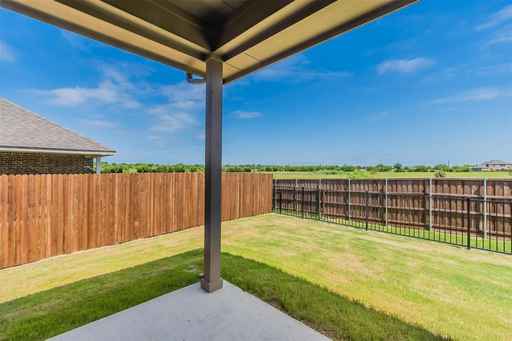 1343 Fox Hollow Road Krum, TX 76249