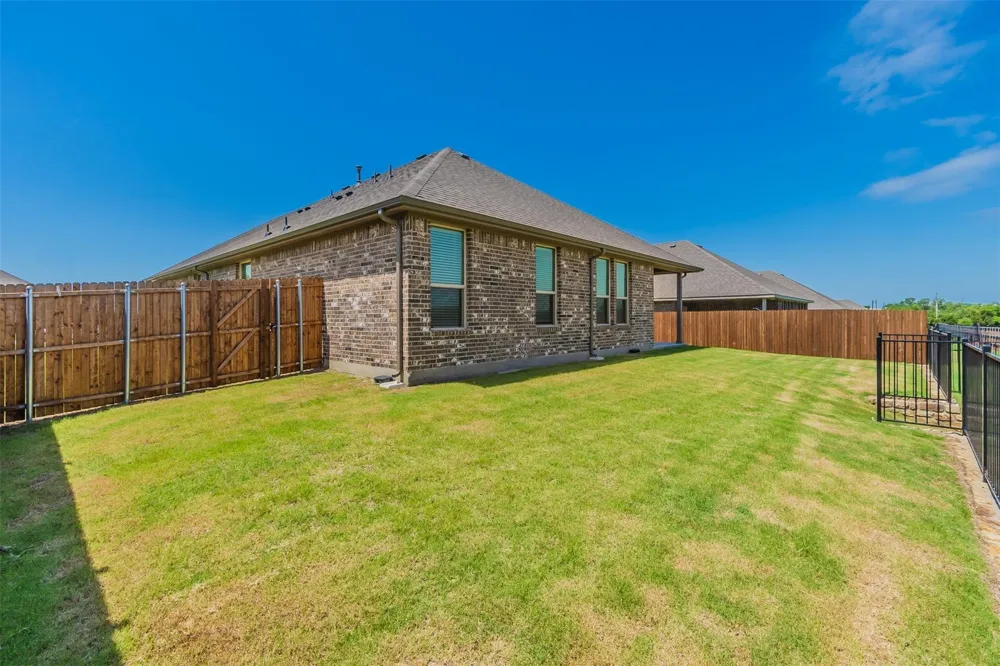 1343 Fox Hollow Road Krum, TX 76249