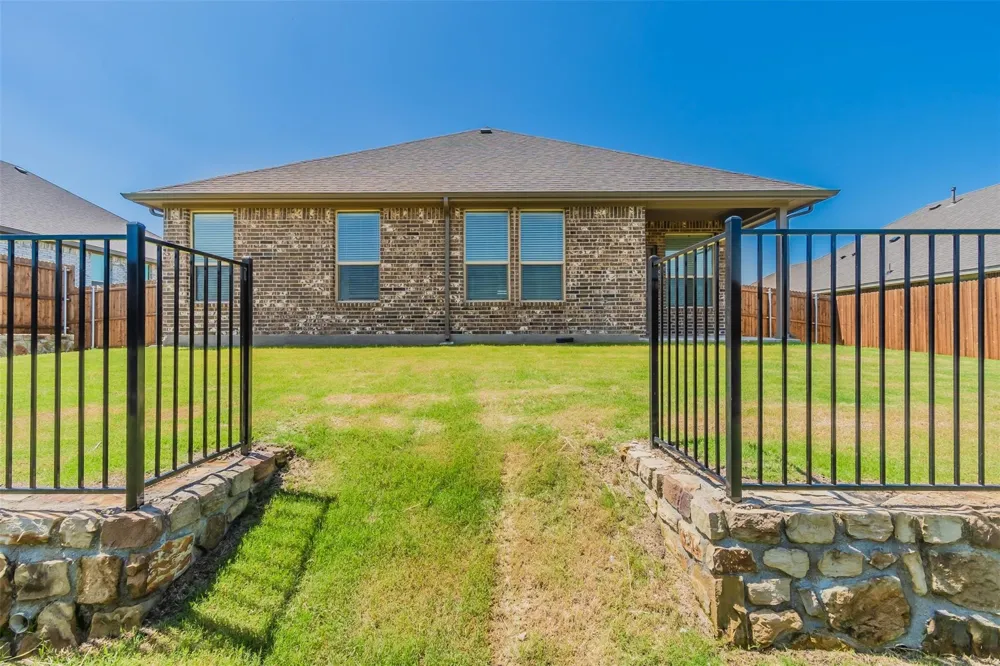 1343 Fox Hollow Road Krum, TX 76249
