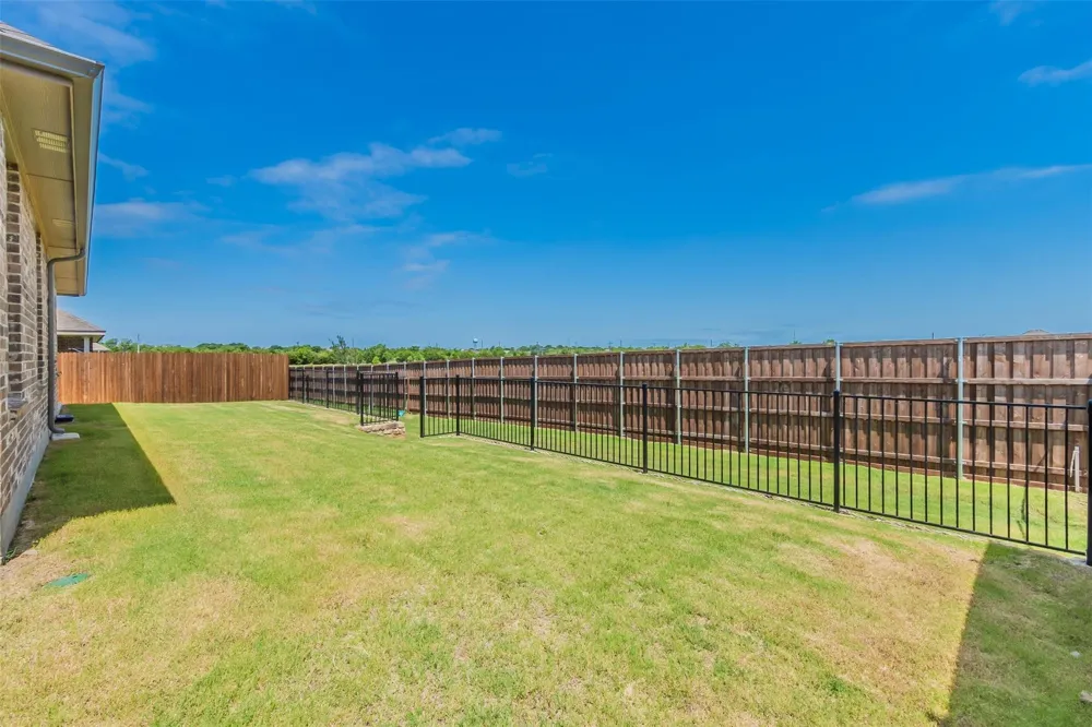 1343 Fox Hollow Road Krum, TX 76249