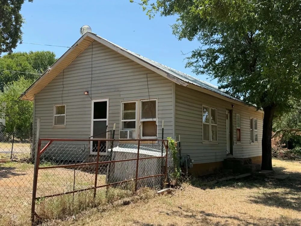 706 Ribble Road Graham, TX 76450