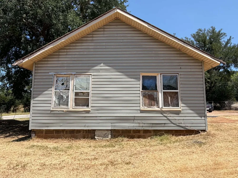 706 Ribble Road Graham, TX 76450