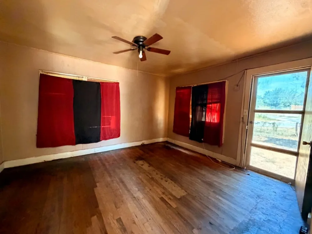 706 Ribble Road Graham, TX 76450