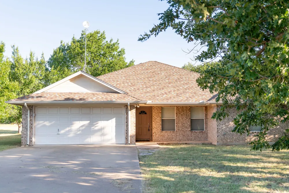 1193 County Road 318 Glen Rose, TX 76043