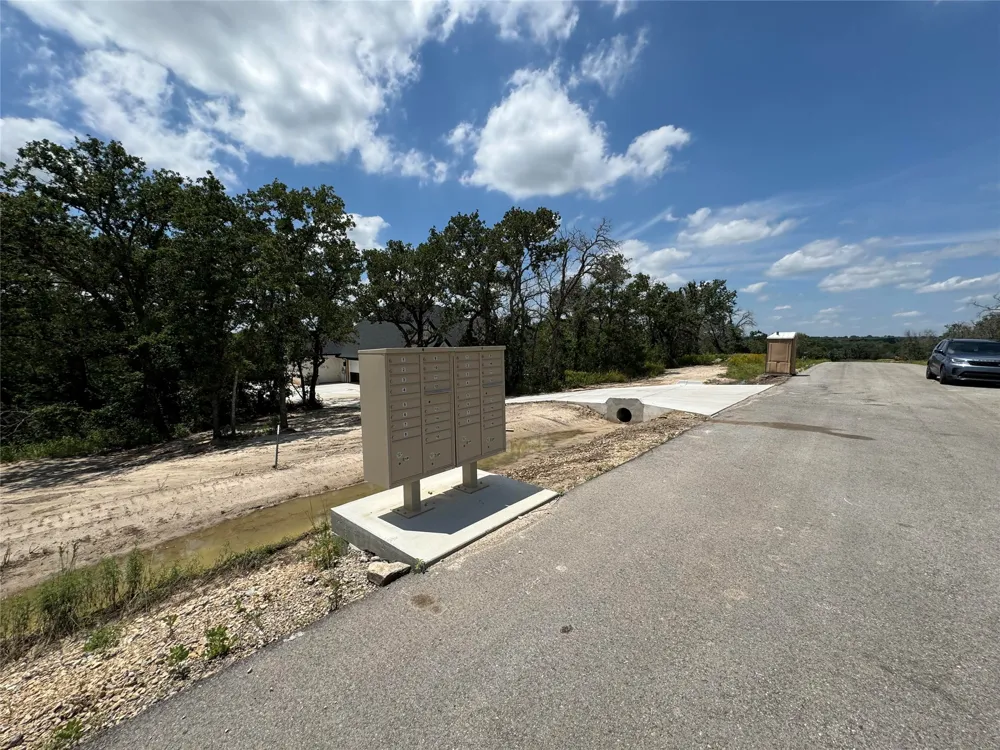 1059 Glenoaks Drive Weatherford, TX 76088