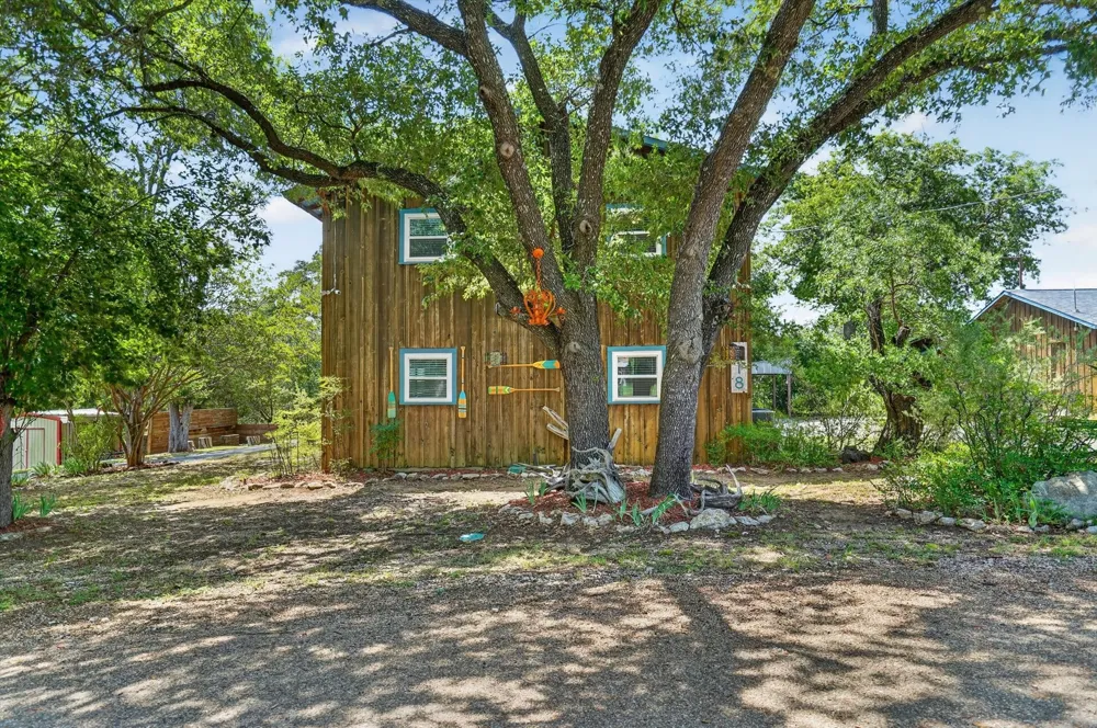 418 County Road 1627 Clifton, TX 76634