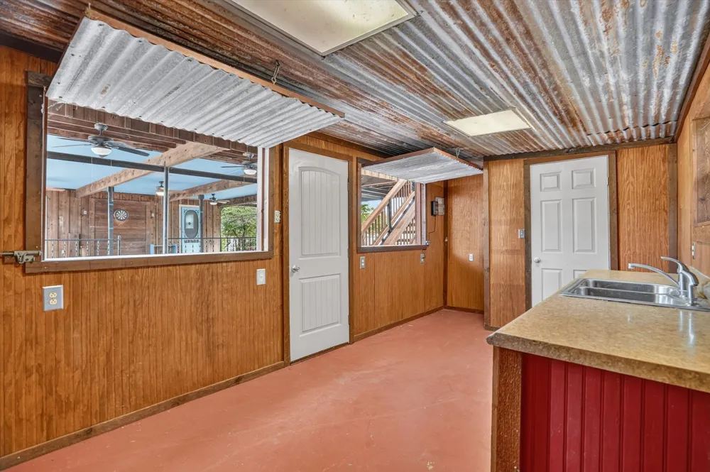 418 County Road 1627 Clifton, TX 76634