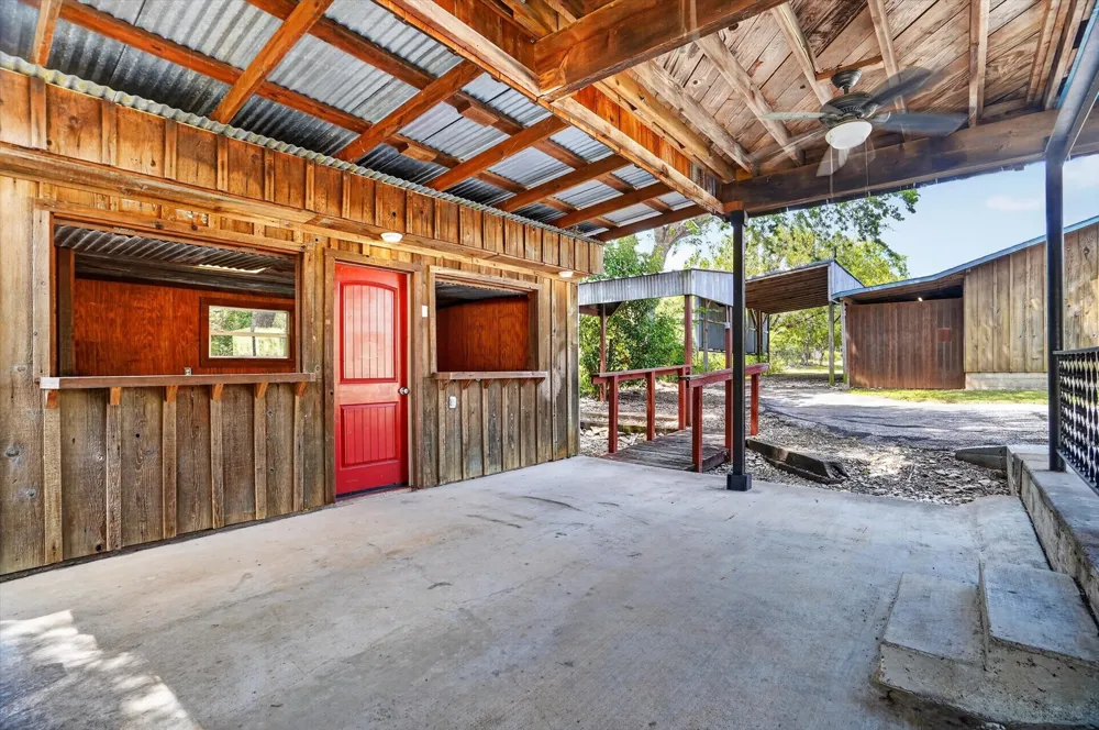 418 County Road 1627 Clifton, TX 76634
