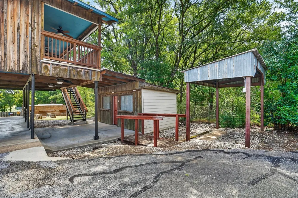 418 County Road 1627 Clifton, TX 76634