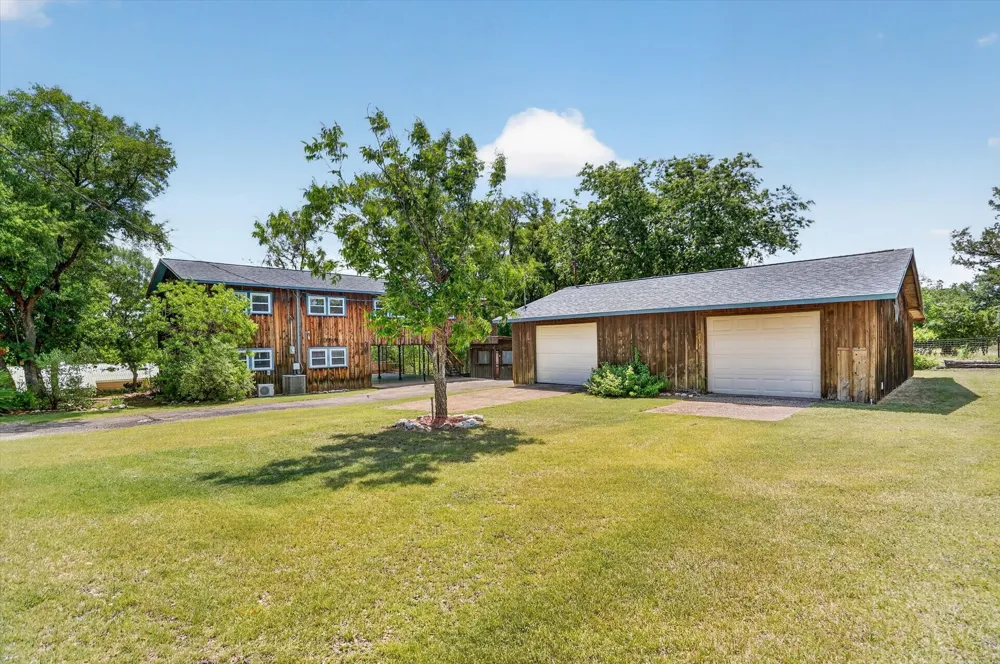 418 County Road 1627 Clifton, TX 76634