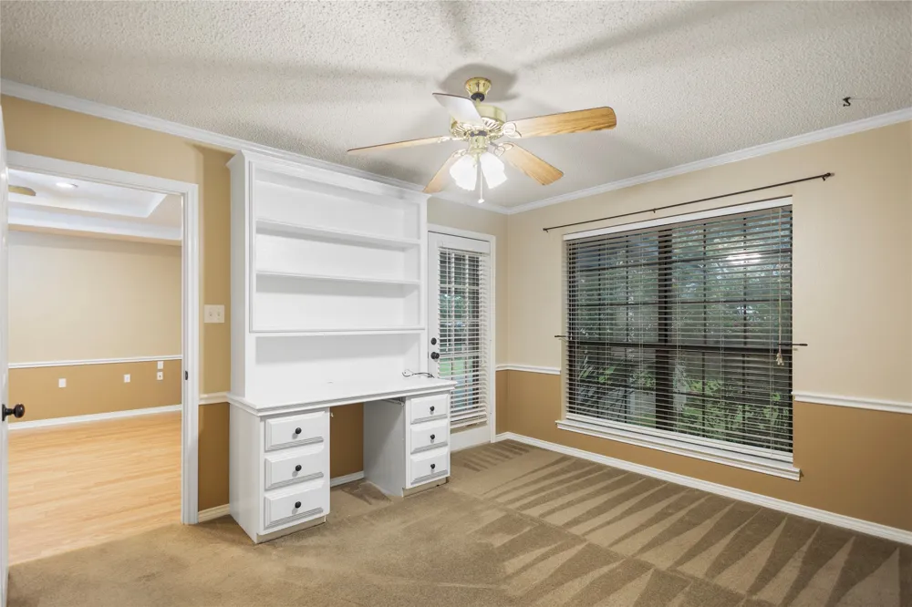121 Crestview Street Chandler, TX 75758