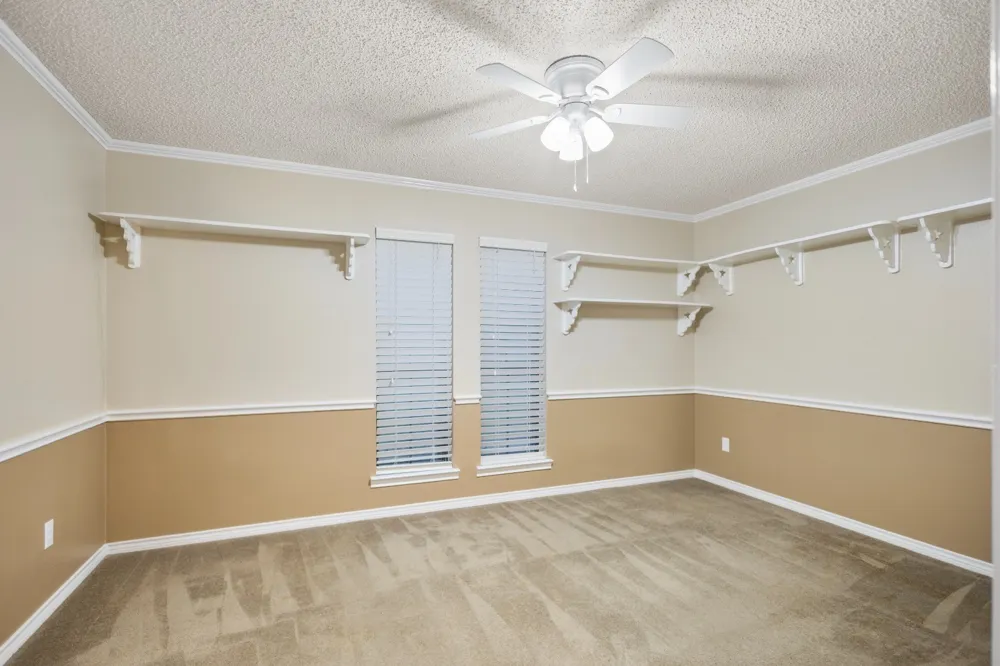 121 Crestview Street Chandler, TX 75758