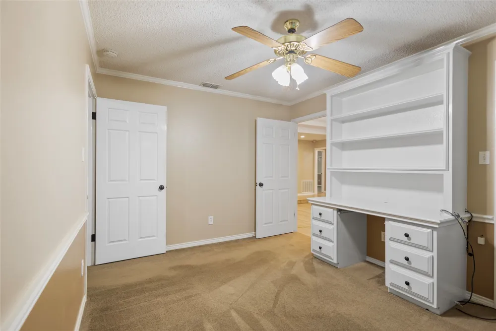 121 Crestview Street Chandler, TX 75758