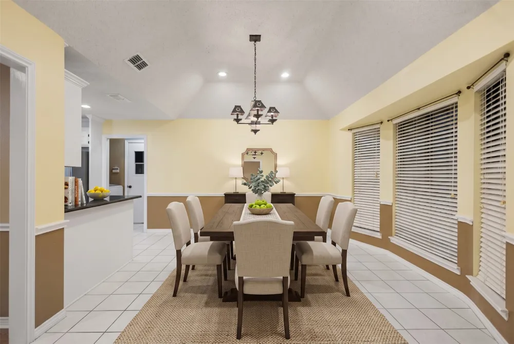 121 Crestview Street Chandler, TX 75758