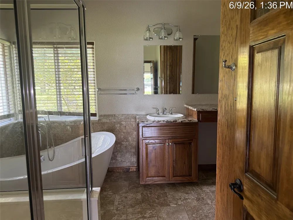 134 Lcr 796 Groesbeck, TX 76642