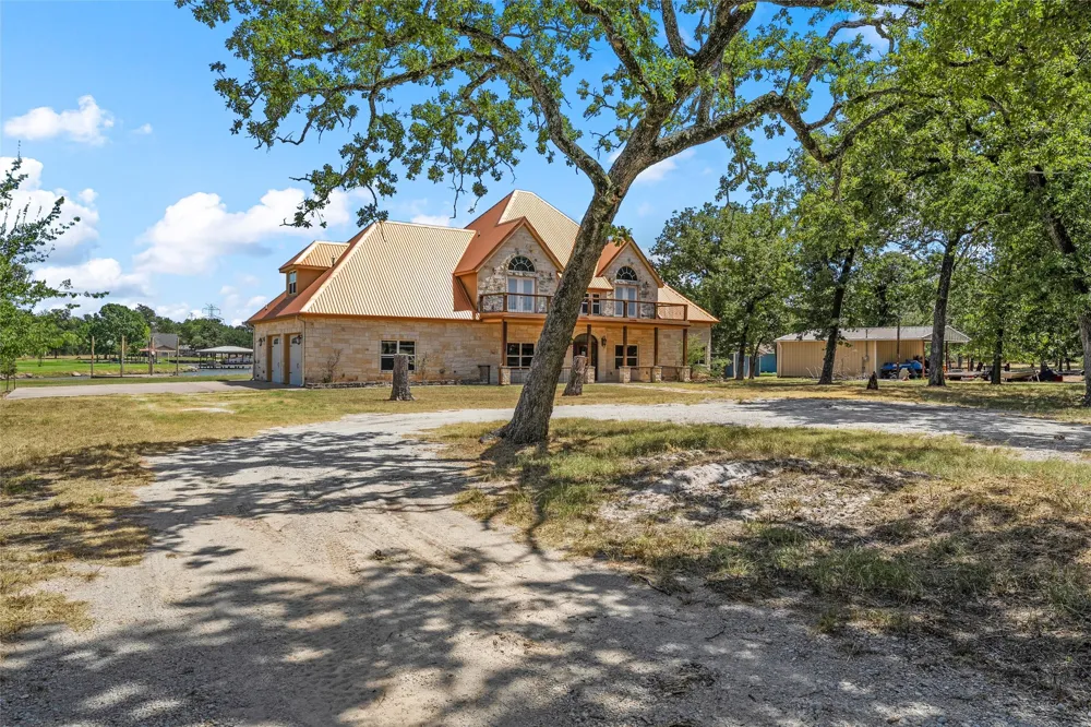 134 Lcr 796 Groesbeck, TX 76642