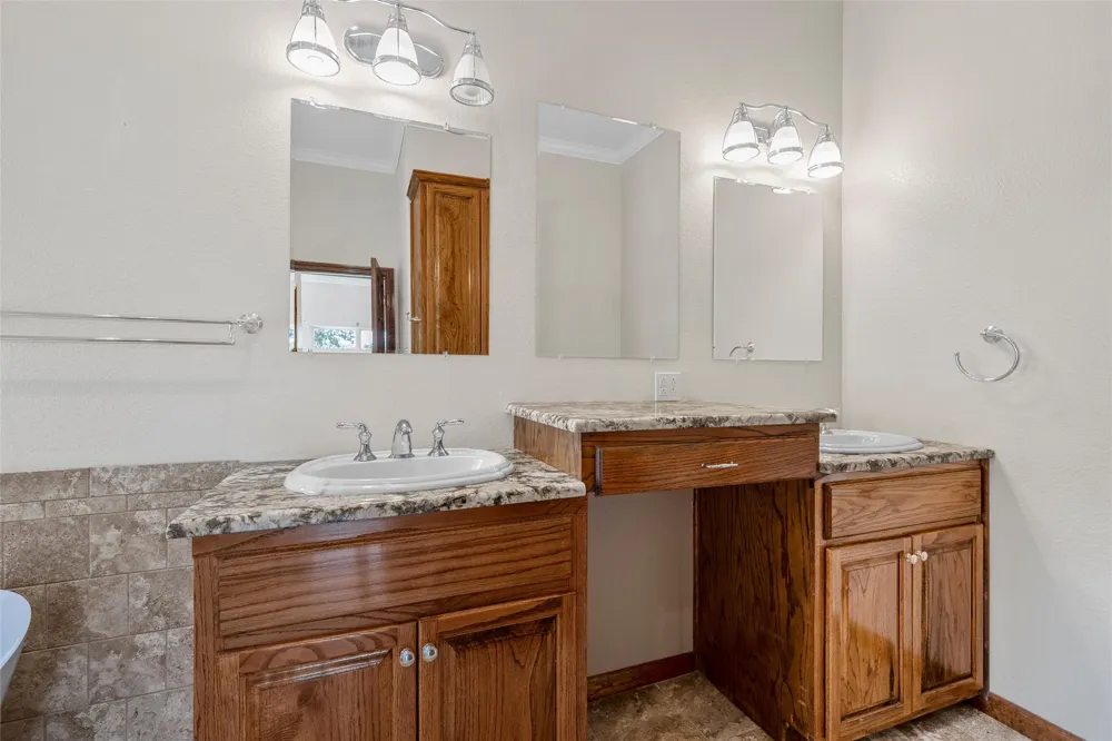 134 Lcr 796 Groesbeck, TX 76642