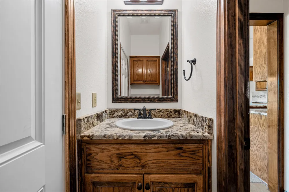 134 Lcr 796 Groesbeck, TX 76642