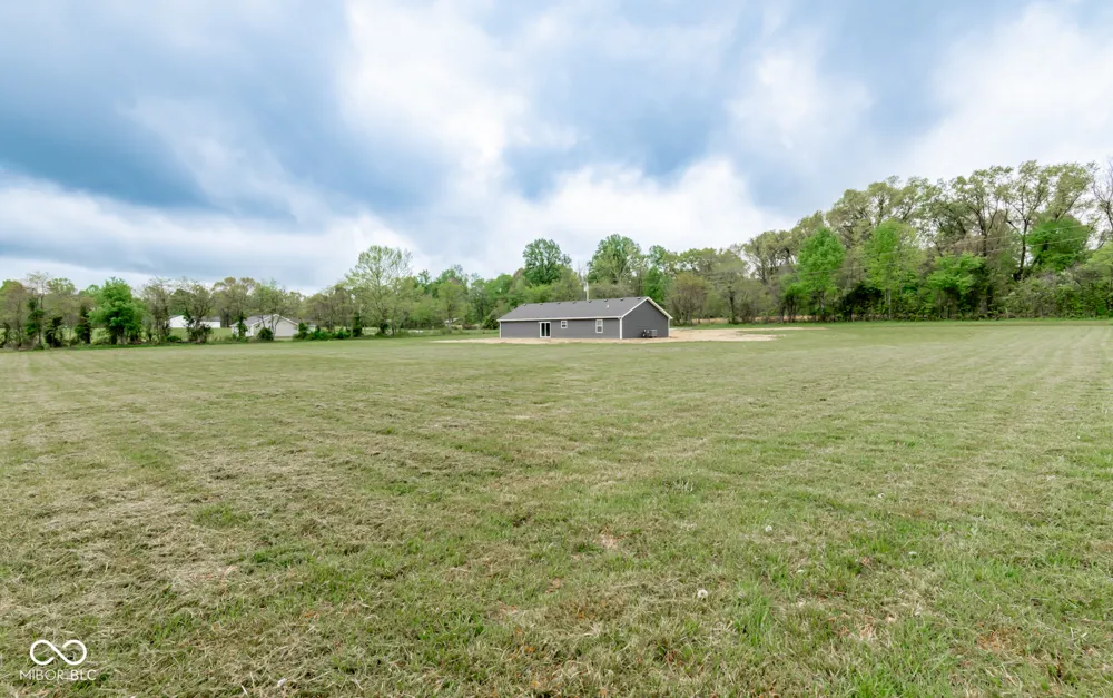3483 S Pleasant Ridge Road Lexington, IN 47138