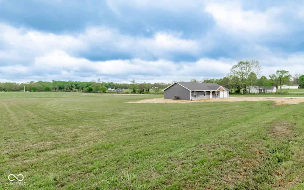 3483 S Pleasant Ridge Road Lexington, IN 47138