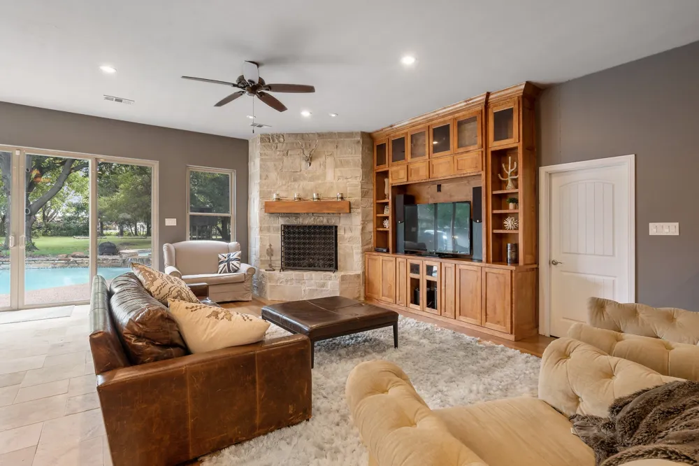 2413 Taylor Street Southlake, TX 76092