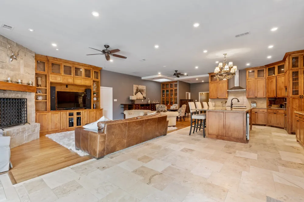 2413 Taylor Street Southlake, TX 76092