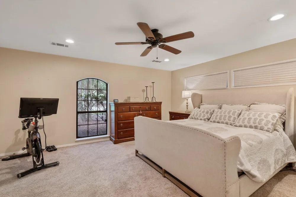 2413 Taylor Street Southlake, TX 76092