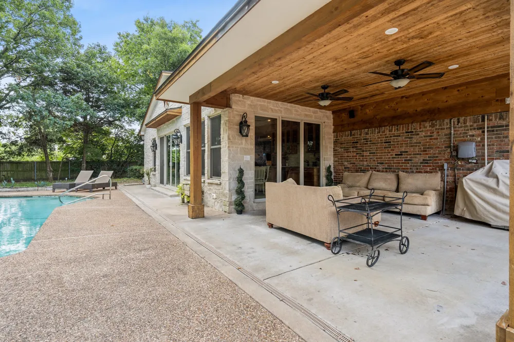 2413 Taylor Street Southlake, TX 76092