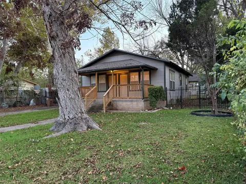 505 W Elliott