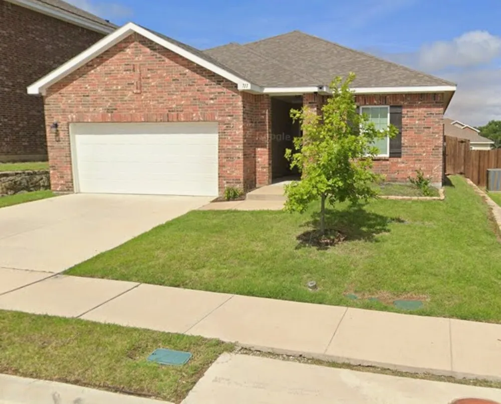 711 Camden Drive Lavon, TX 75166