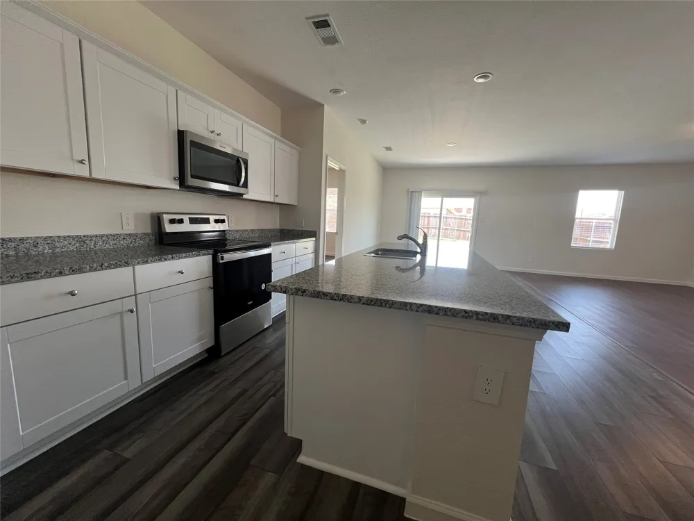 711 Camden Drive Lavon, TX 75166