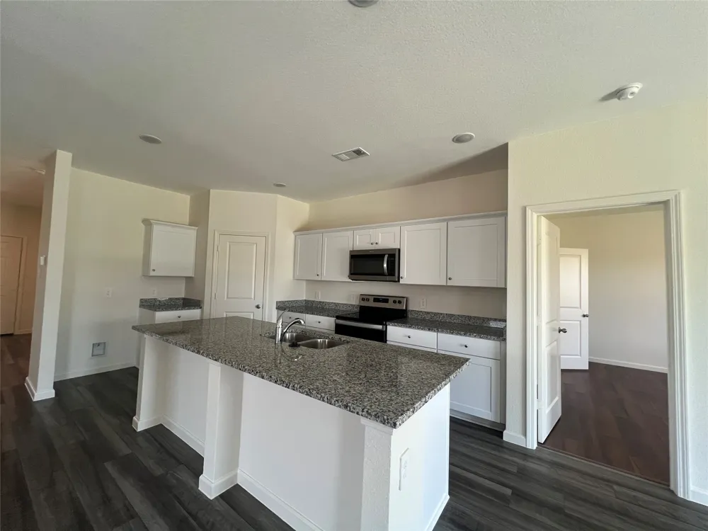 711 Camden Drive Lavon, TX 75166