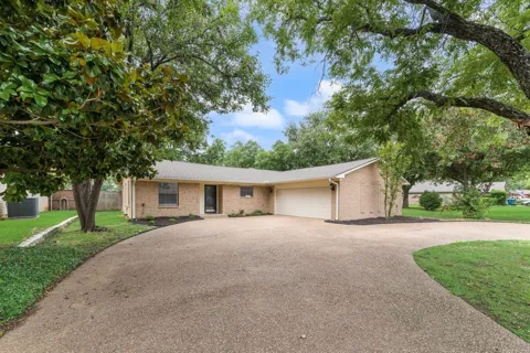 2697 Poplar Drive