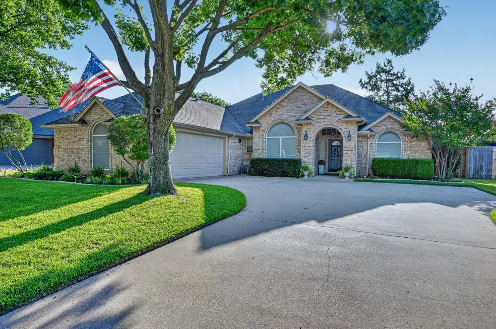 7312 Cottonwood Court North Richland Hills, TX 76182