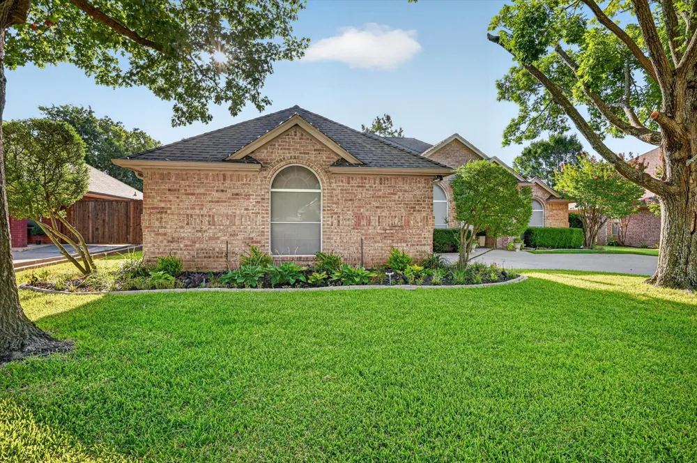 7312 Cottonwood Court North Richland Hills, TX 76182
