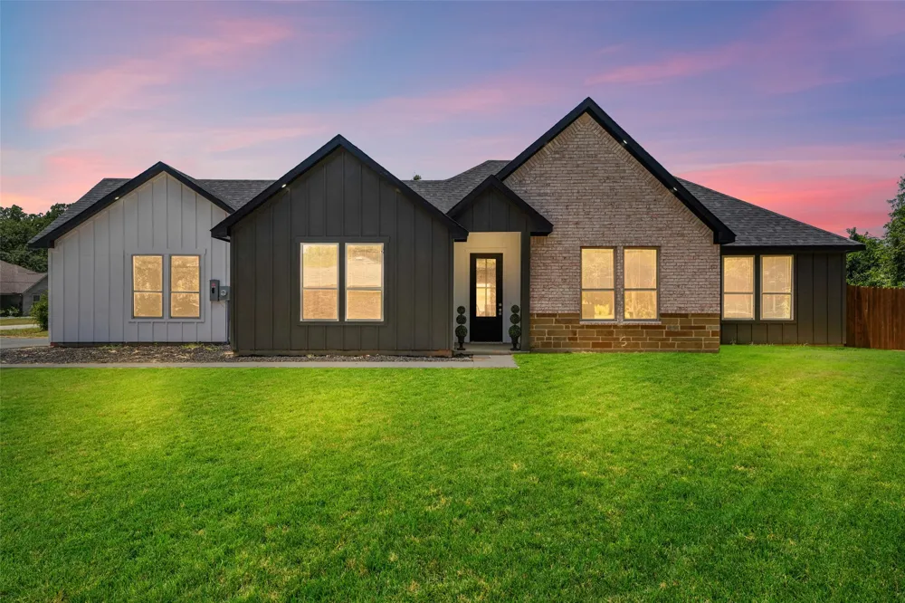 609 Luzon Street Tool, TX 75143