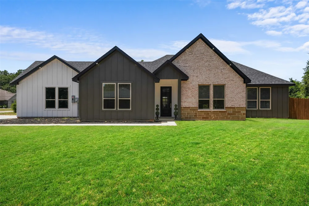 609 Luzon Street Tool, TX 75143
