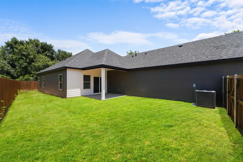609 Luzon Street Tool, TX 75143