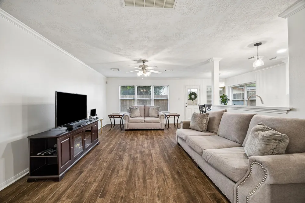 2709 Los Alamos Circle Deer Park, TX 77536