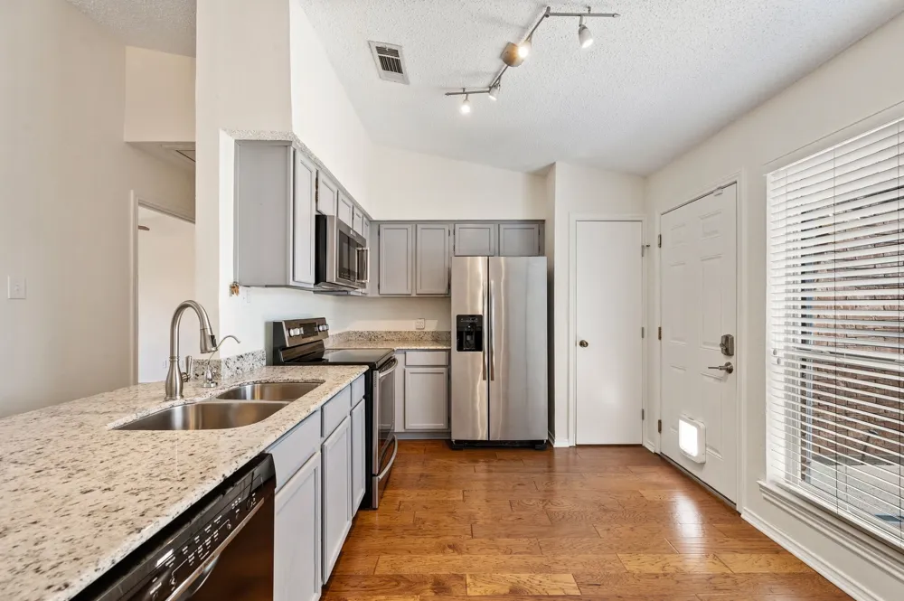 2010 Cottage Oak Lane #2010 Colleyville, TX 76034