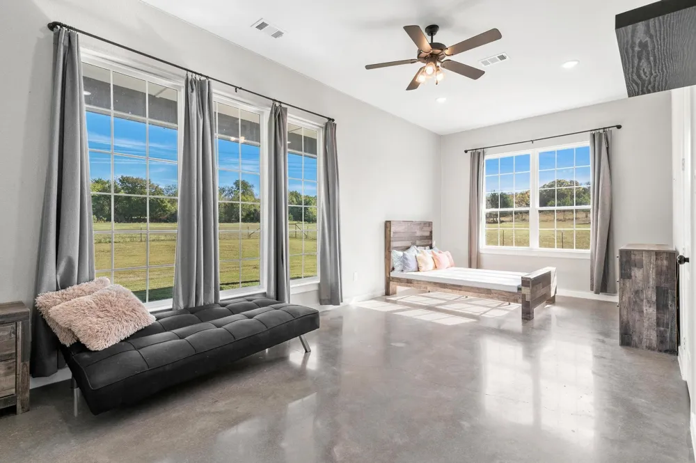 856 Yowell Hill Road Whitewright, TX 75491