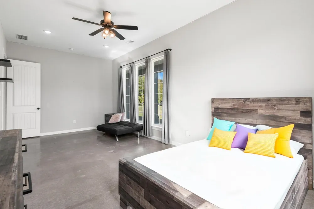 856 Yowell Hill Road Whitewright, TX 75491